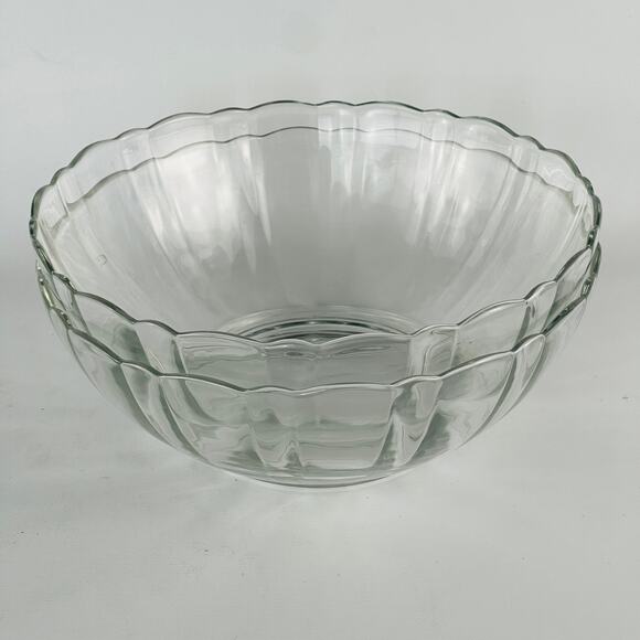 Arcoroc France Vintage Glass Serving Bowls Scalloped Edge 9” - Picture 6 of 6